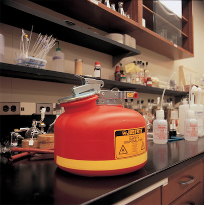 laboratory-safety-cans-and-dispensing-containers